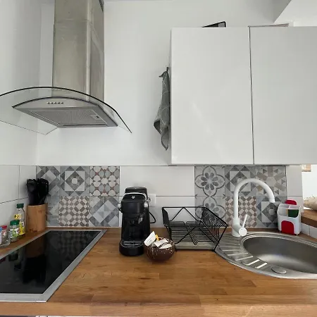 Apartment Proche De La De L'almanarre Hyeres